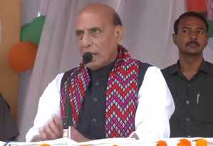 राजनाथ सिंह ने चमोली में भरी चुनावी हुंकार, बोले- कांग्रेस सरकार में घोटालों की भरमार